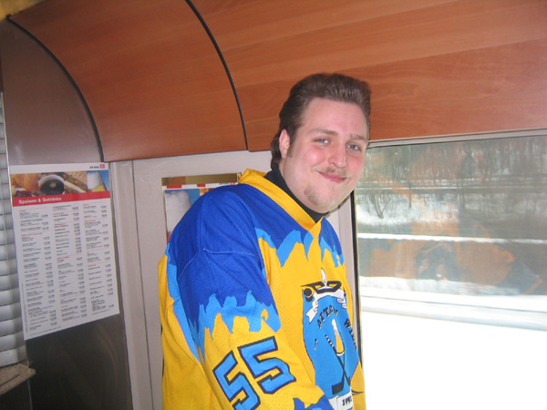 Simon #55 im Zug